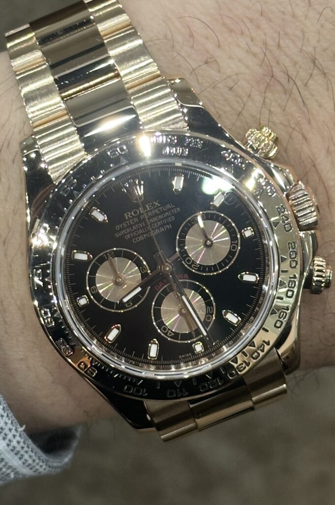 ROYALスタッフの時計紹介！