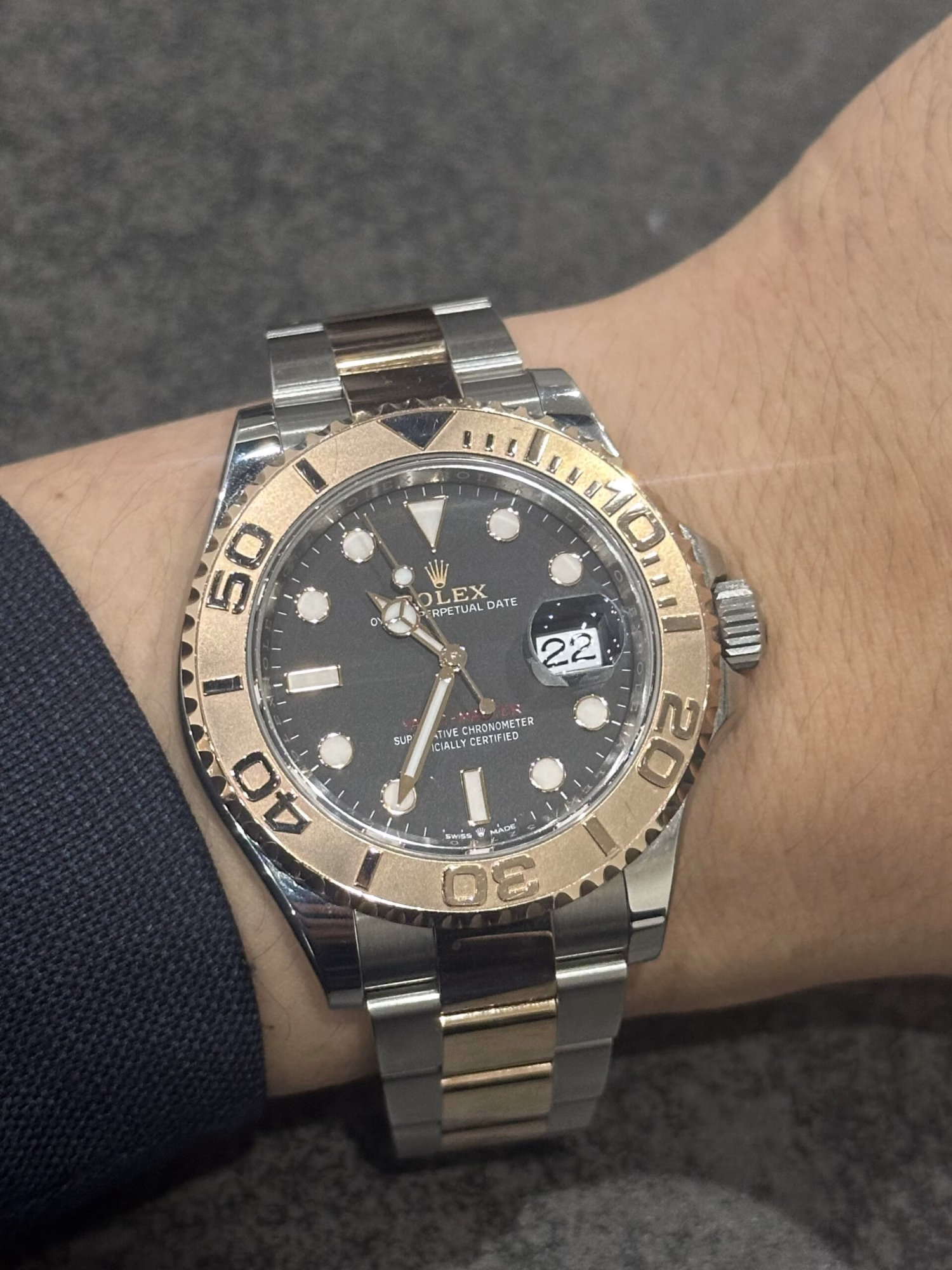 ROYALスタッフの時計紹介!